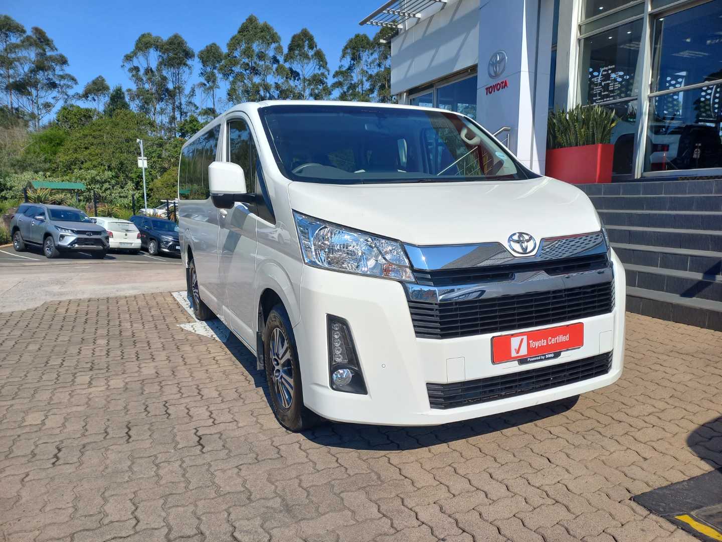 Toyota Quantum 2.8 LWB Bus 11-Seater GL